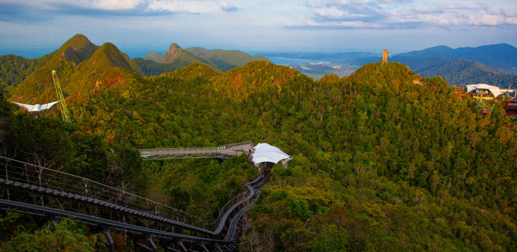 famous-sky-bridge-one-of-the-symbols-of-malaysia-2026-01-11-10-05-54-utc